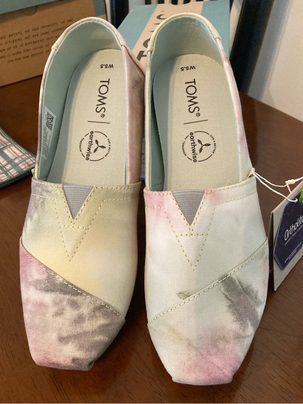 TOMS Women's Pastel Tie-Dye Canvas Shoes- Pink, Yellow, Gray Size 5.5 NIB